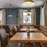 Hubertus Wellness & Breakfast 3* Schladming