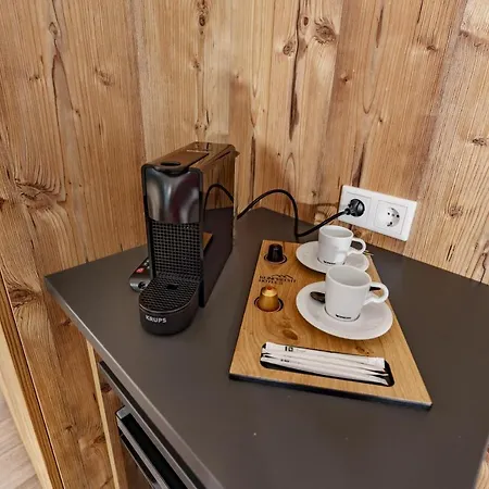 Hubertus Wellness & Breakfast Aparthotel 3*