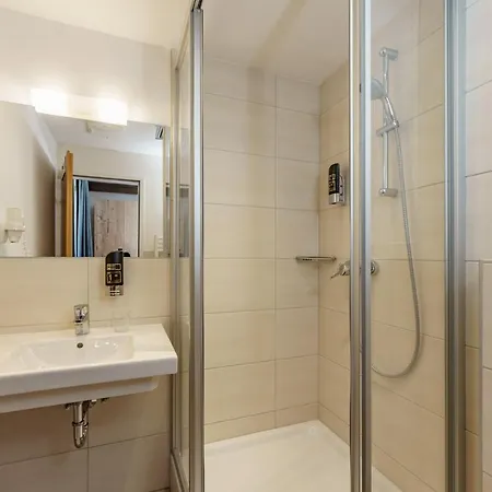 Hubertus 3*