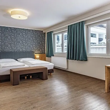 Landhaus Hubertus Aparthotel 3*