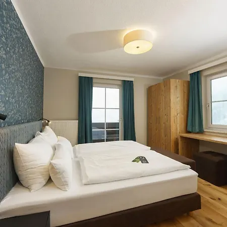 Aparthotel Hubertus Wellness & Breakfast 4*