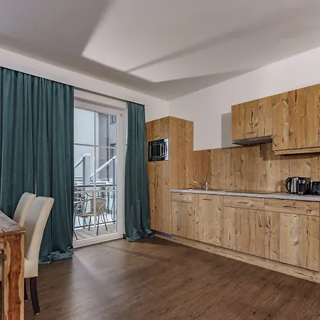 Aparthotel Hubertus Wellness & Breakfast Schladming