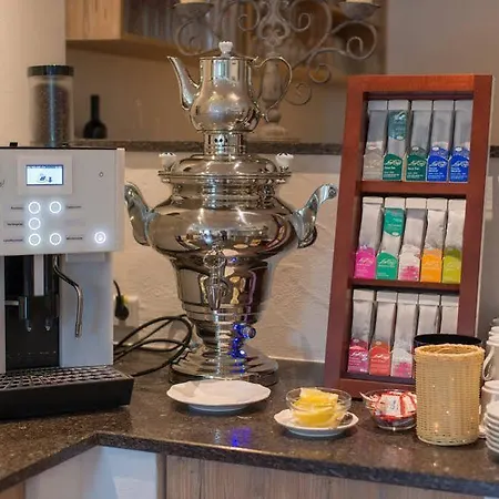 Hubertus Wellness & Breakfast Aparthotel 4*