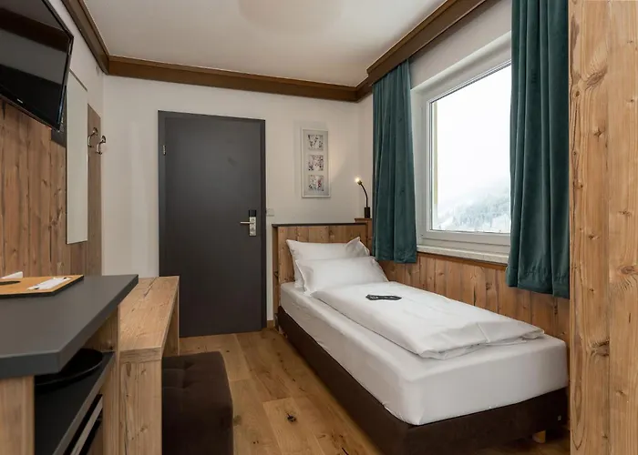 Aparthotel Hubertus 3*
